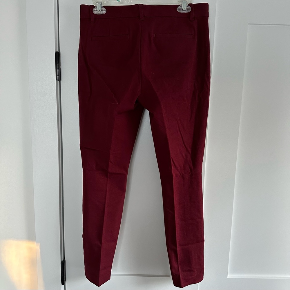Like New! Gap Signature Skinny Ankle Pant - Picture 3 of 7